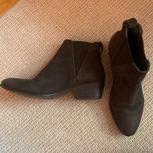Steven Madden Leather Brown Booties